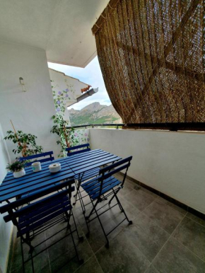 EL ÚNICO apartment with jacuzzi and art